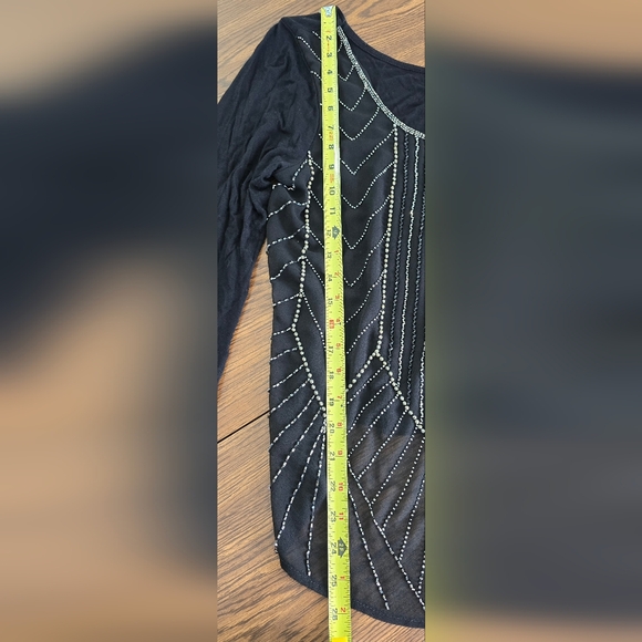 BKE Boutique Black Beaded 3/4 Sleeve Semi Sheer Blouse Womens Medium - Picture 2 of 7